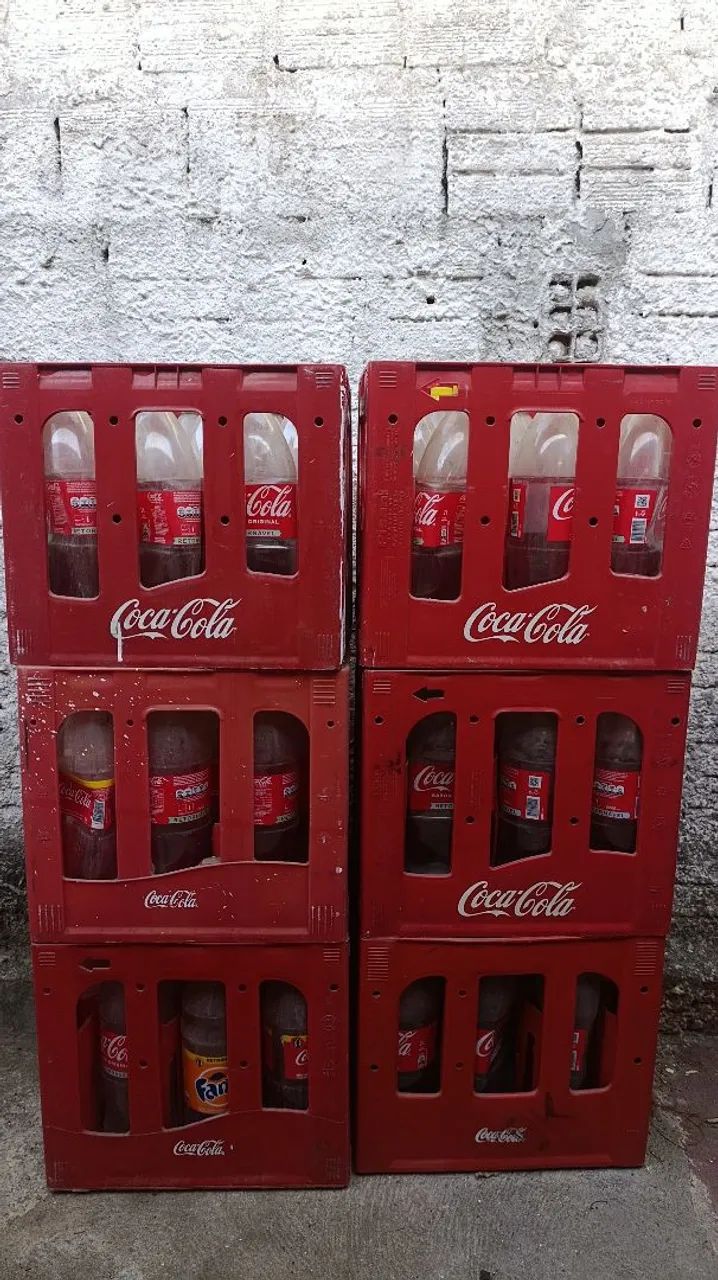 Caixa com garrafa de coca cola retornáveis  - Foto 4