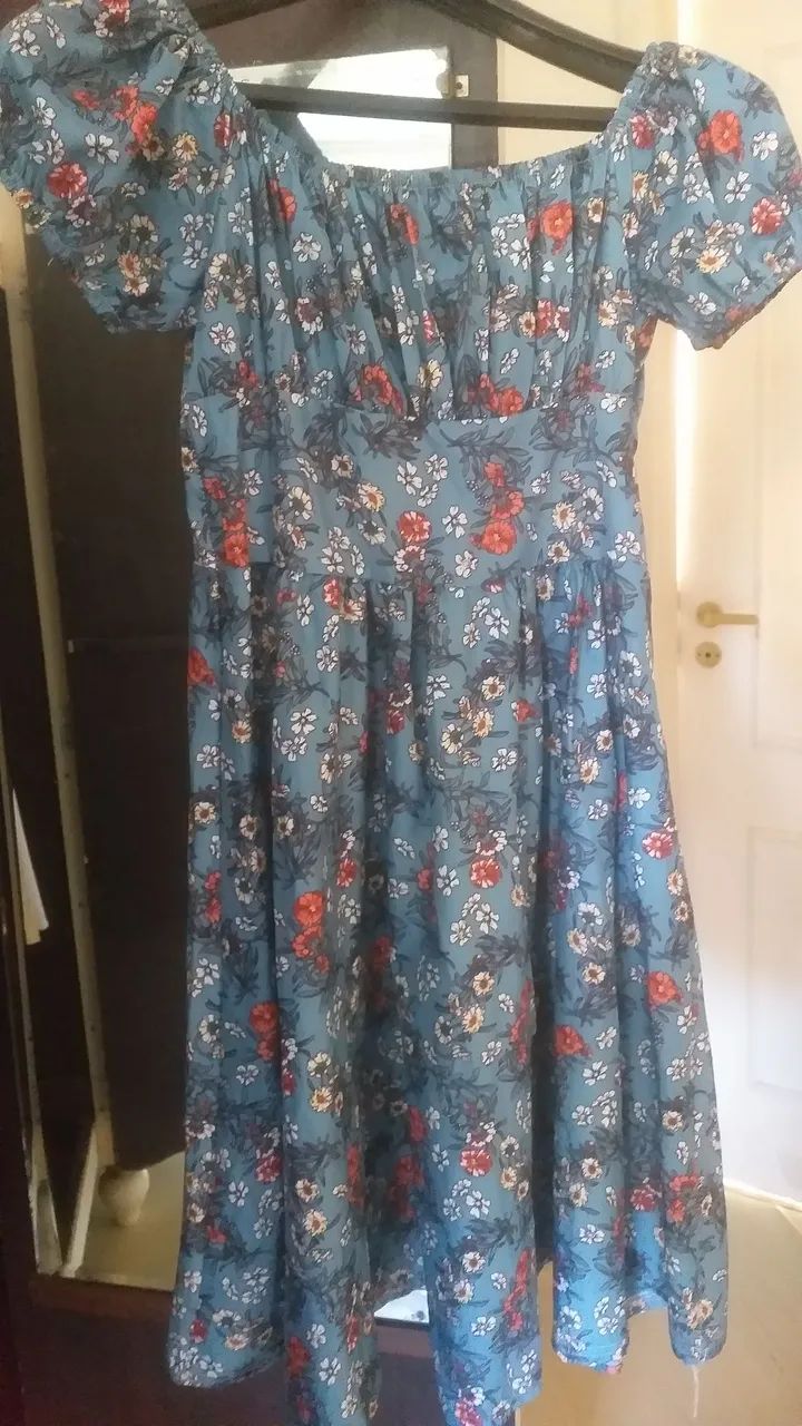 Vendo vestido florido 