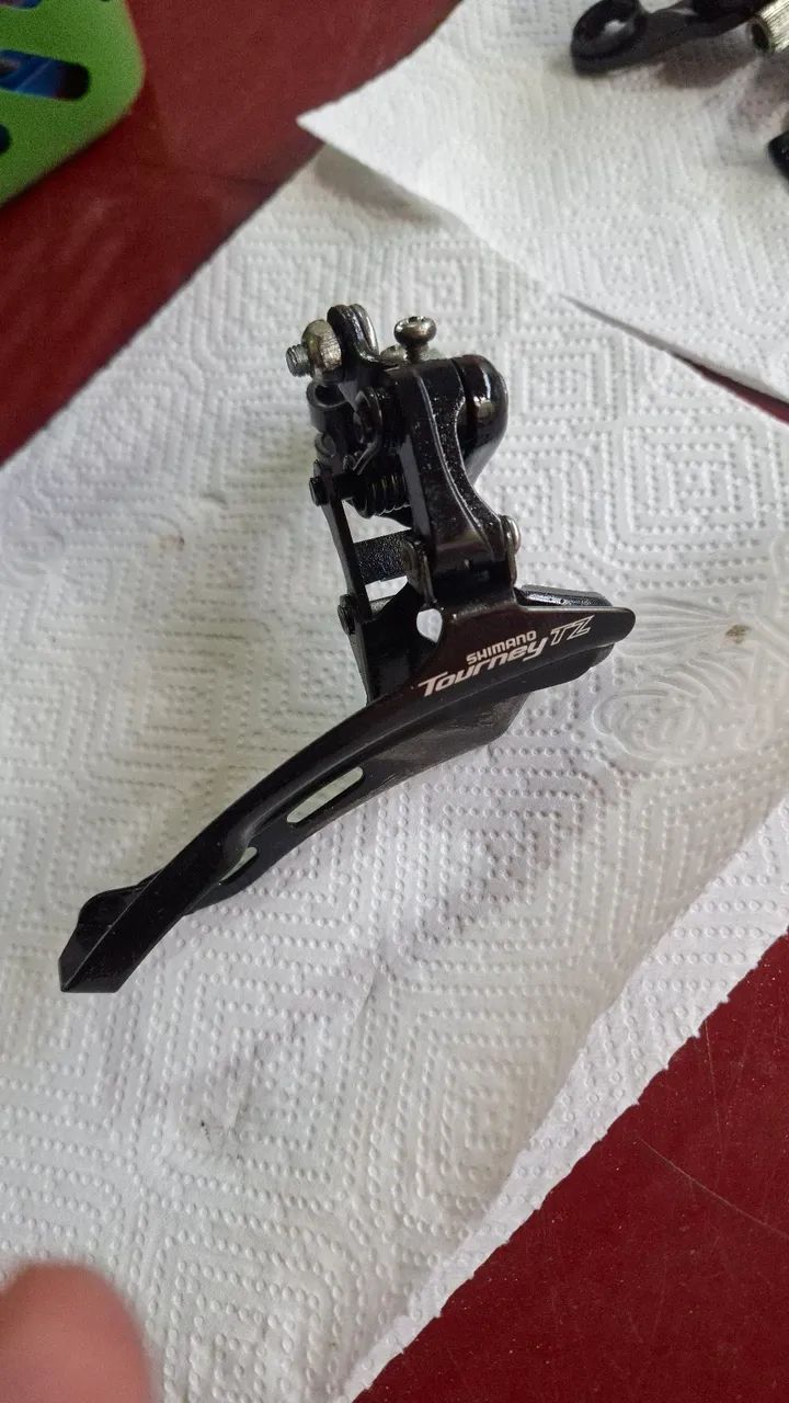 Câmbios SHIMANO e Par de freios hidráulicos VELOFORCE - Foto 3