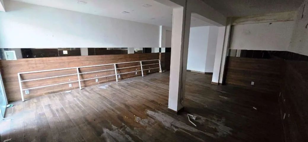 La Paz Imóveis aluga: Loja no Centro de Realengo 200m² - Foto 3