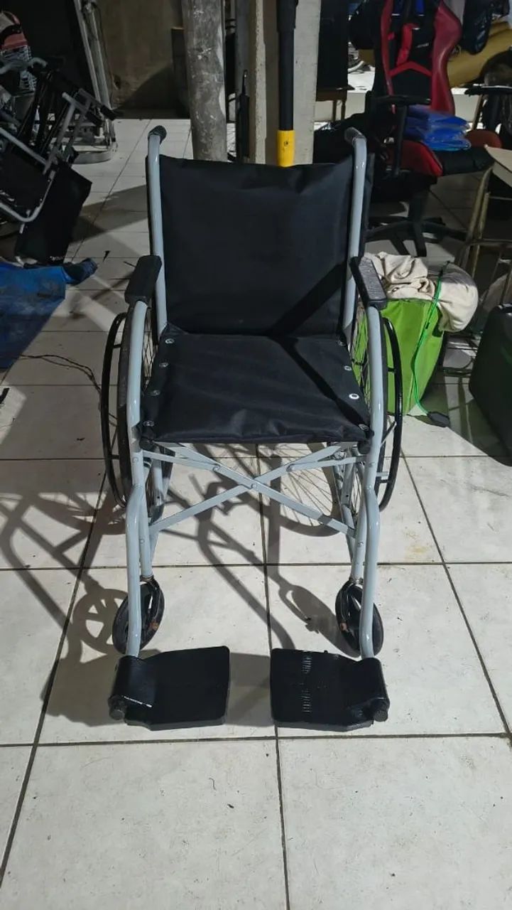 CADEIRA DE RODAS 