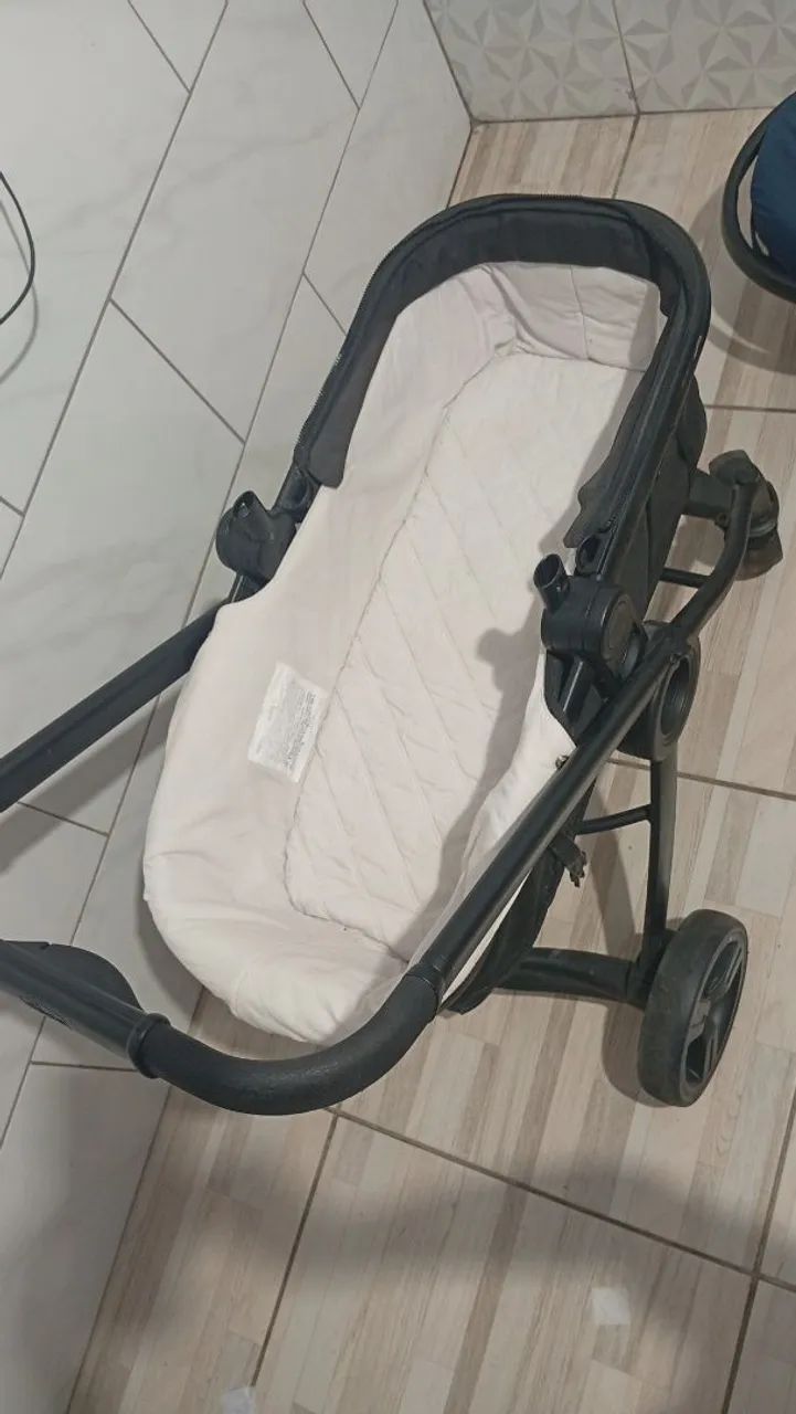 vendo carrinho de bebê Moisés  - Foto 2