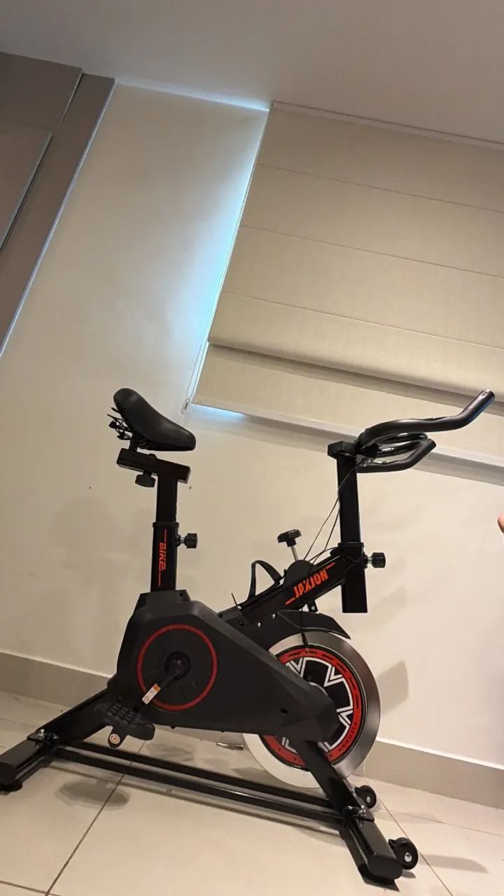 Bicicleta ergométrica nova