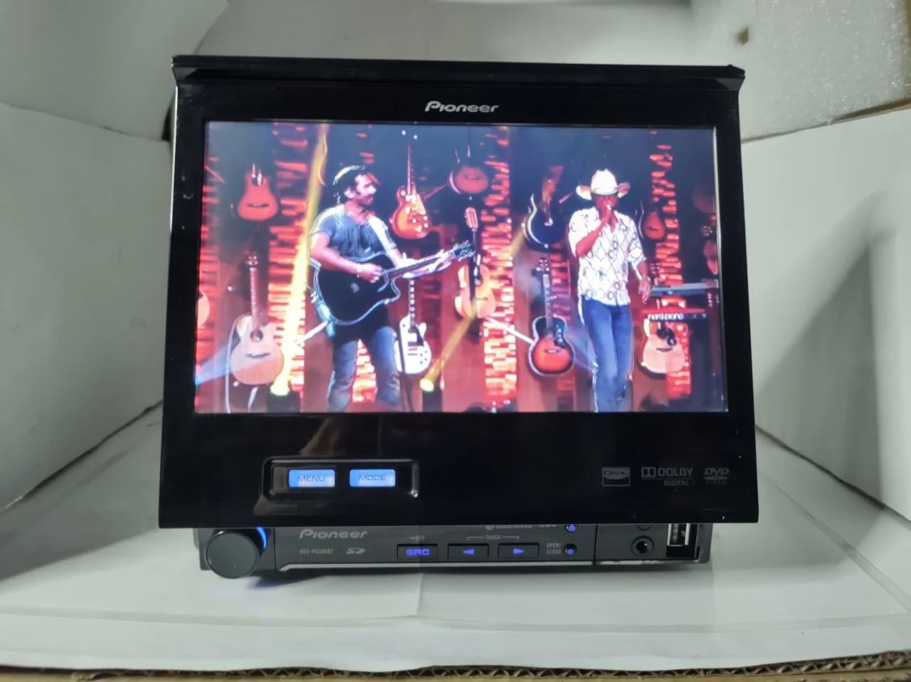 DVD Pioneer retrátil AVH-P6350BT ( BT para música)