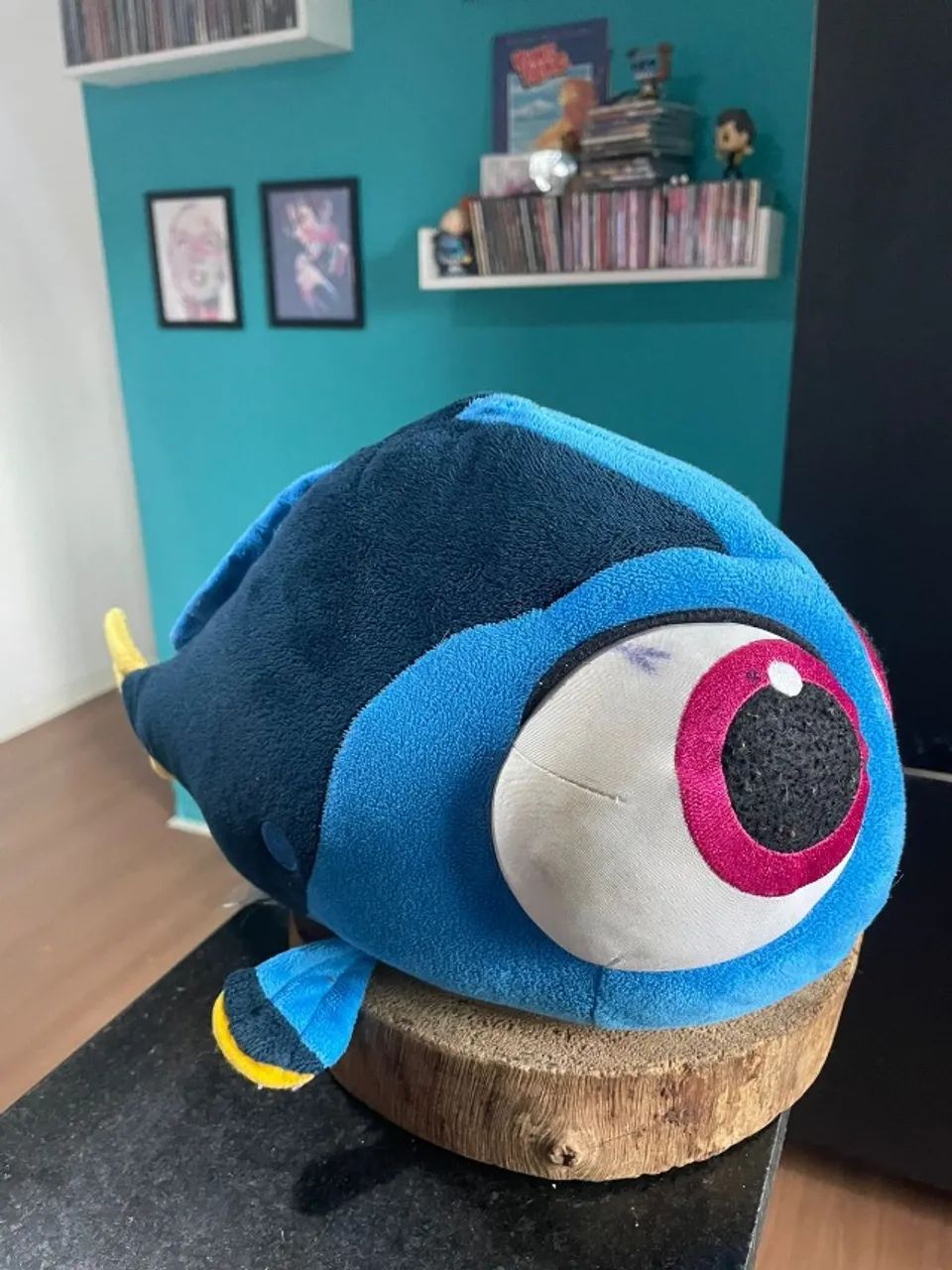 Pelúcia Disney Procurando Dory Baby Dory de 20cm - Usado