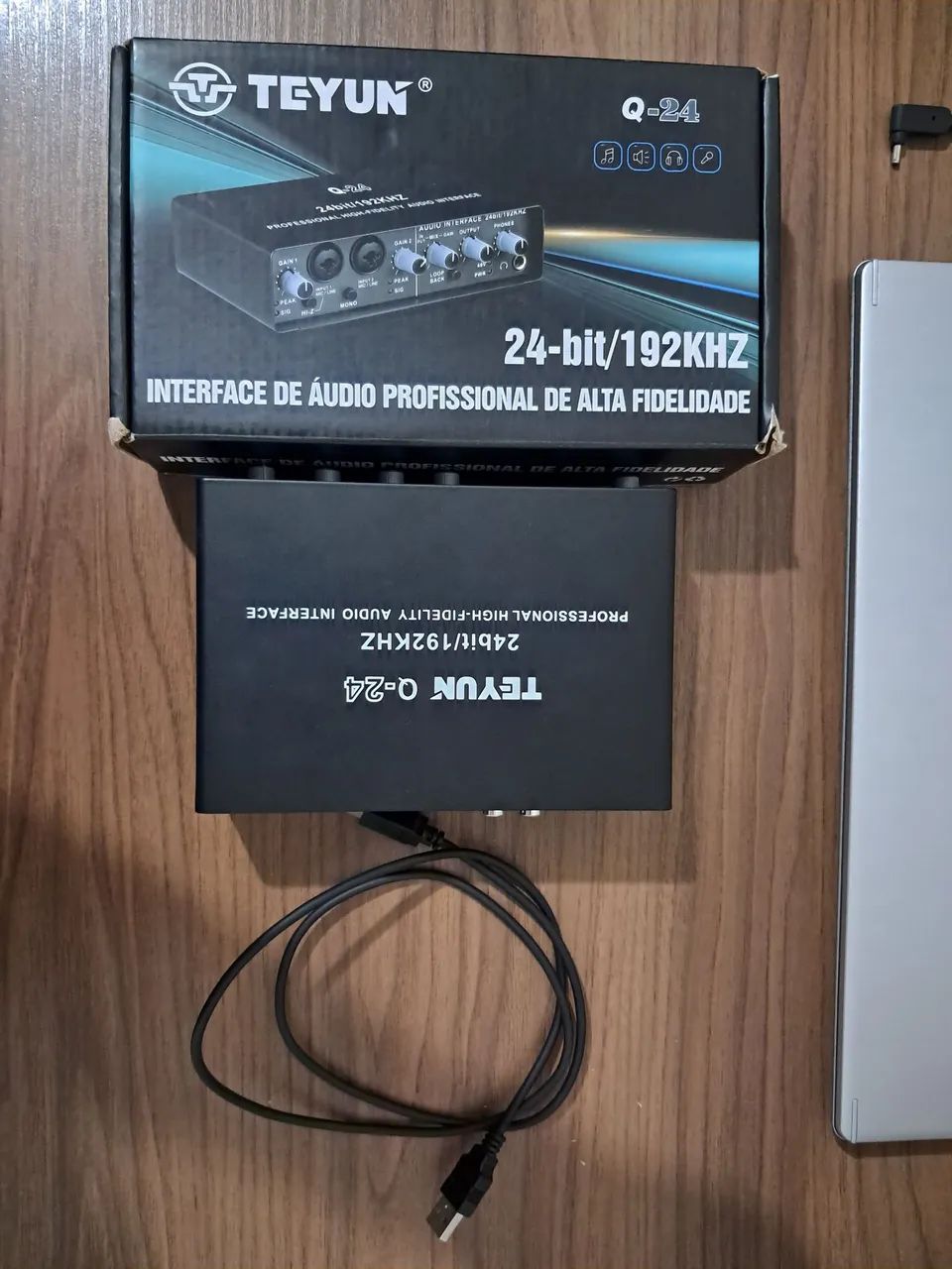 Inferface de Áudio T. Q-24442876670478264321