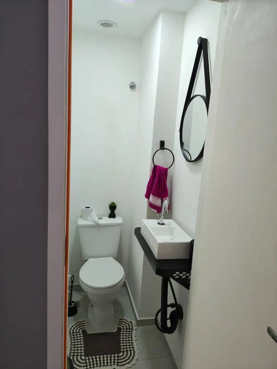 Casa Mobiliada com 02 Dormitórios no Espinheiros - Foto 4