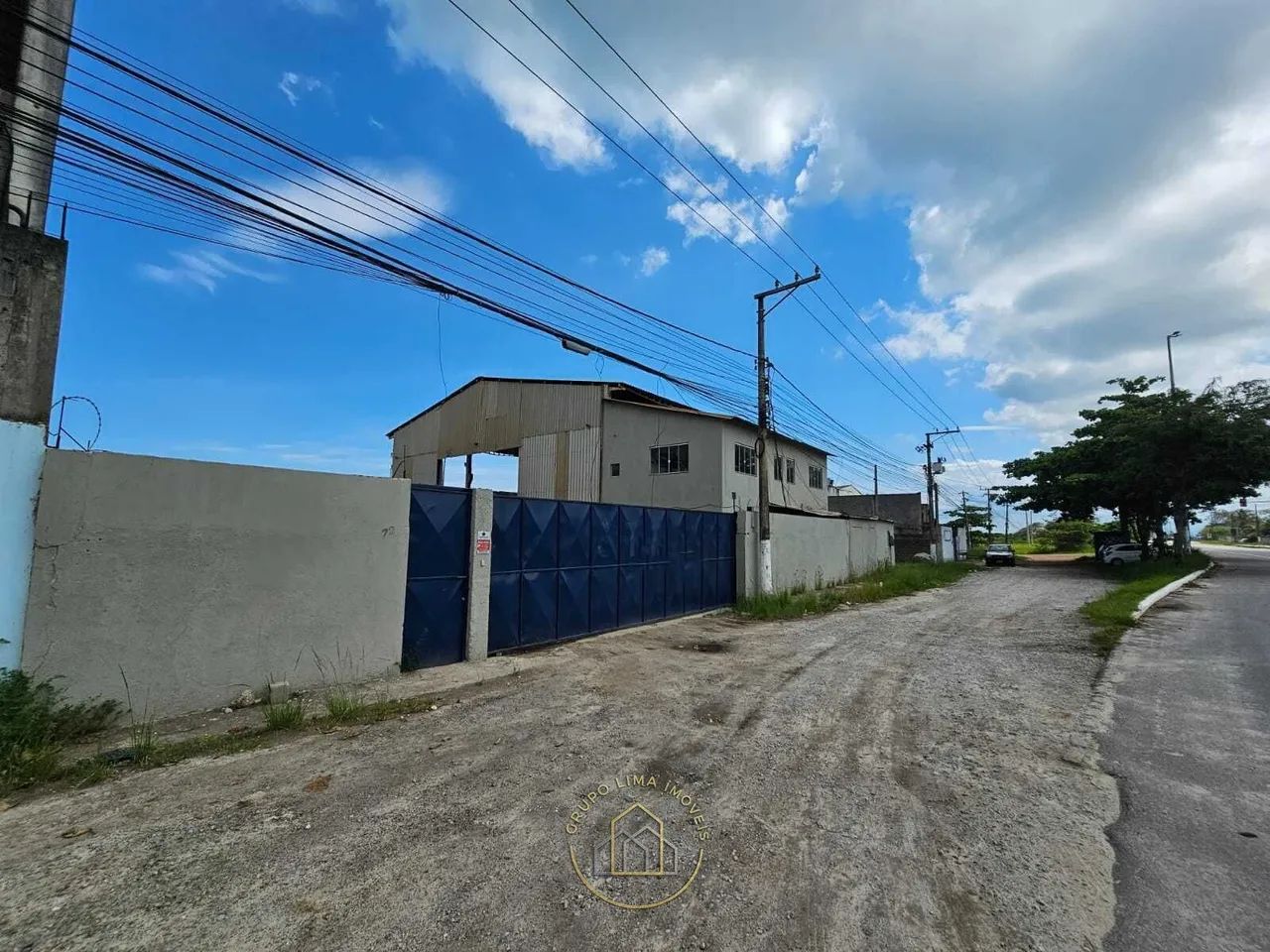 Pavilhão/Galpão Industrial com 2.000m² de terreno e 300m² de Galpão