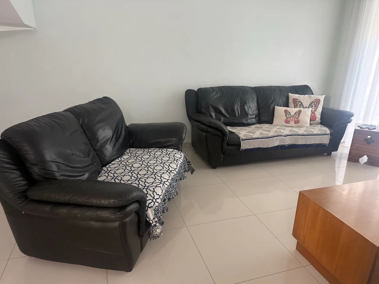 Sofá em 100% couro - Conjunto de 3 e 2 lugares  - Foto 4