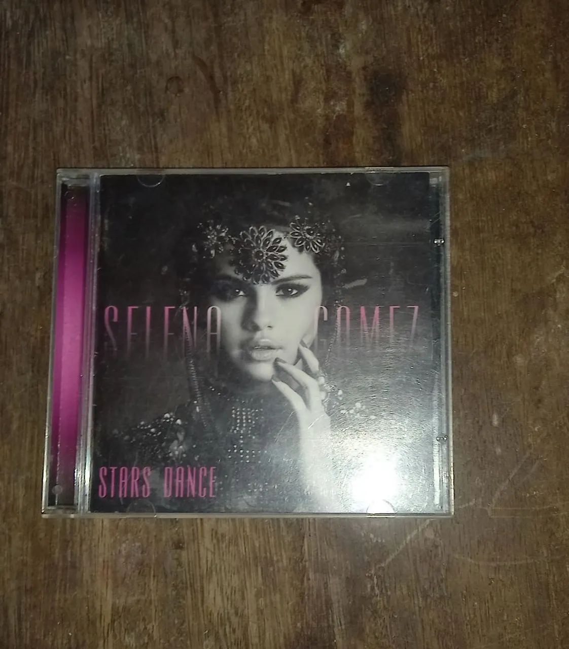 CD SELENA GOMEZ STARS DANCES DELUXE SEM LACRE de FÁBRICA