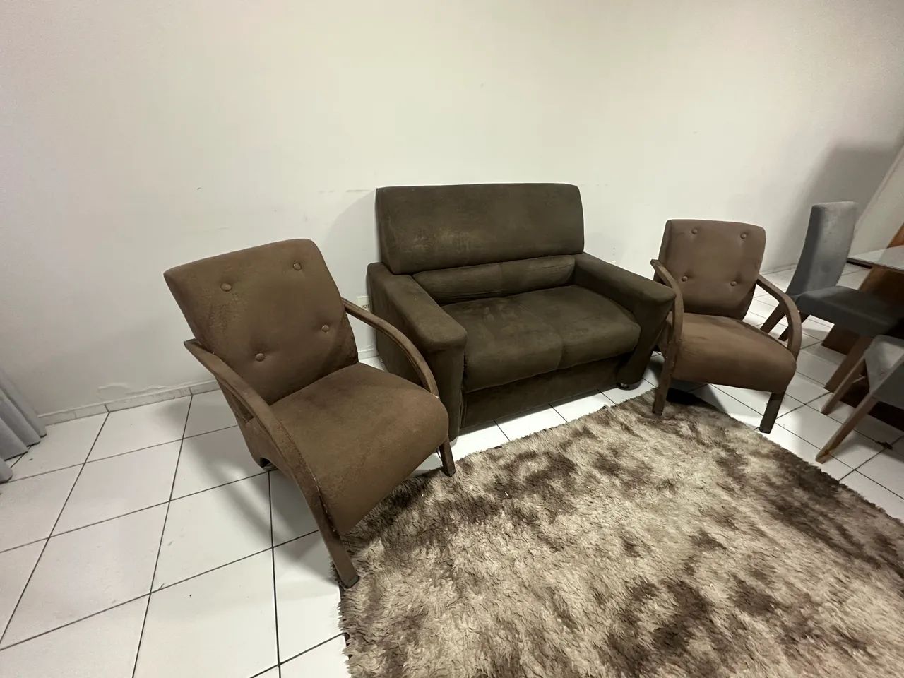 Sofá 2 lugares e duas poltronas  - Foto 3