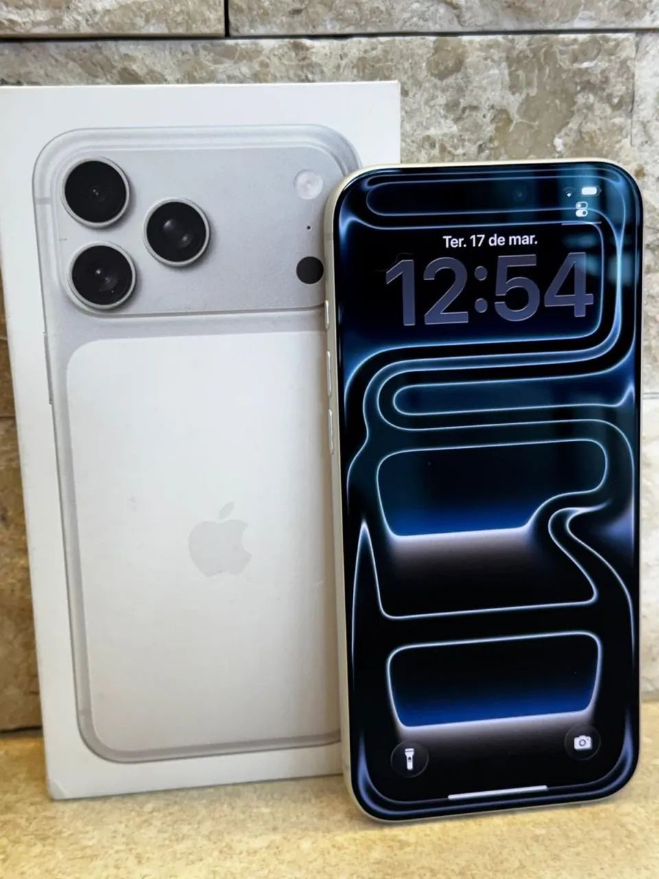 IPhone 17 PRO MAX 256GB ( PRATICAMENTE SEM USO COM 4 CICLOS APENAS) - Foto 4