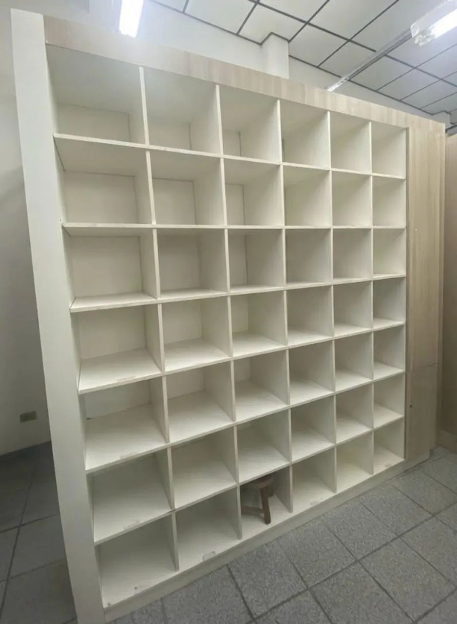 Prateleira com Casulos e Portas - Foto 3