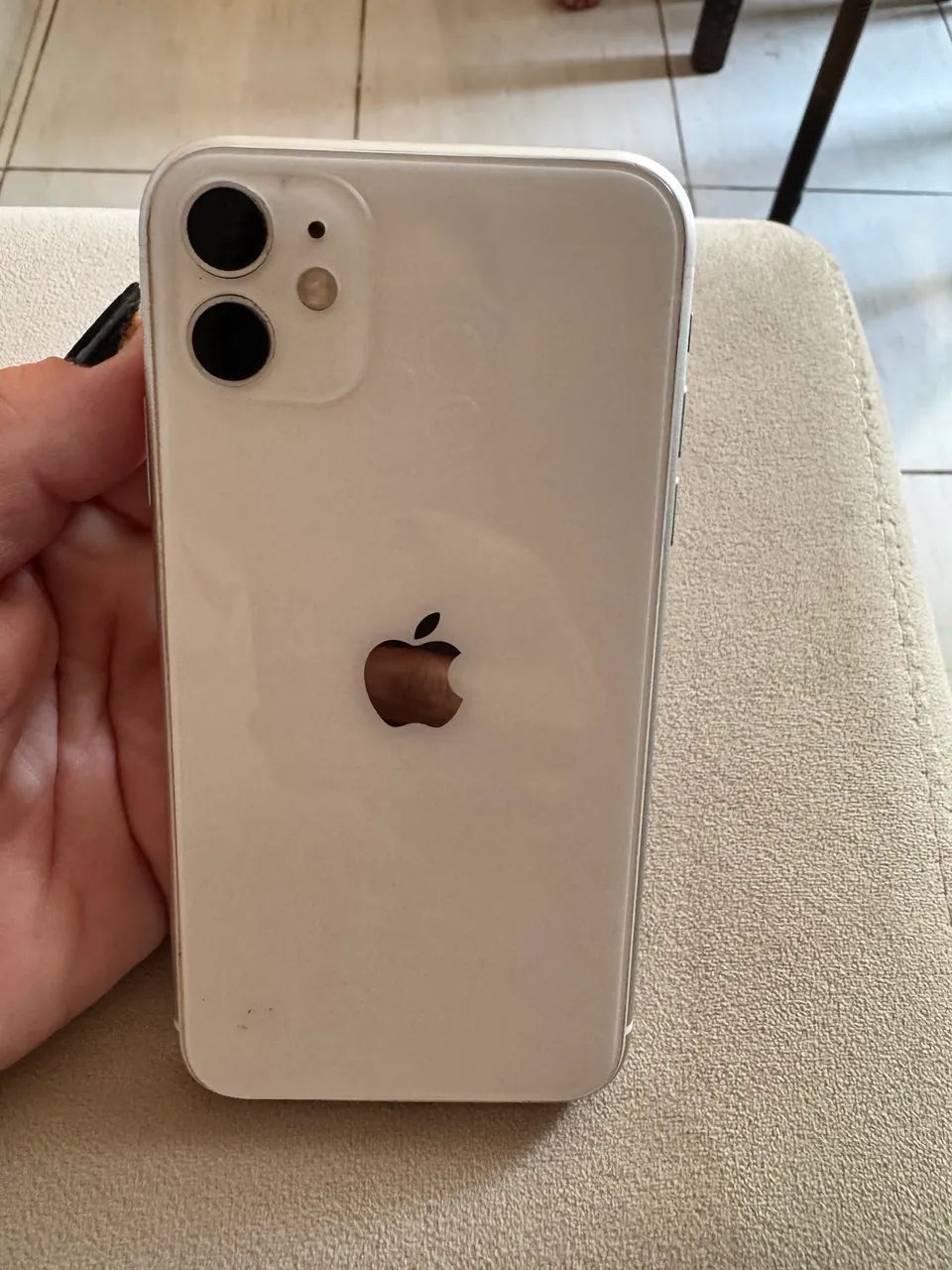 Celular iPhone 11 branco 64g - Foto 2