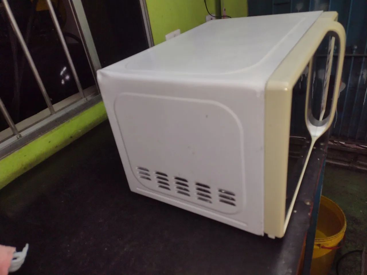 vendo microondas Midea 18 litros  - Foto 4