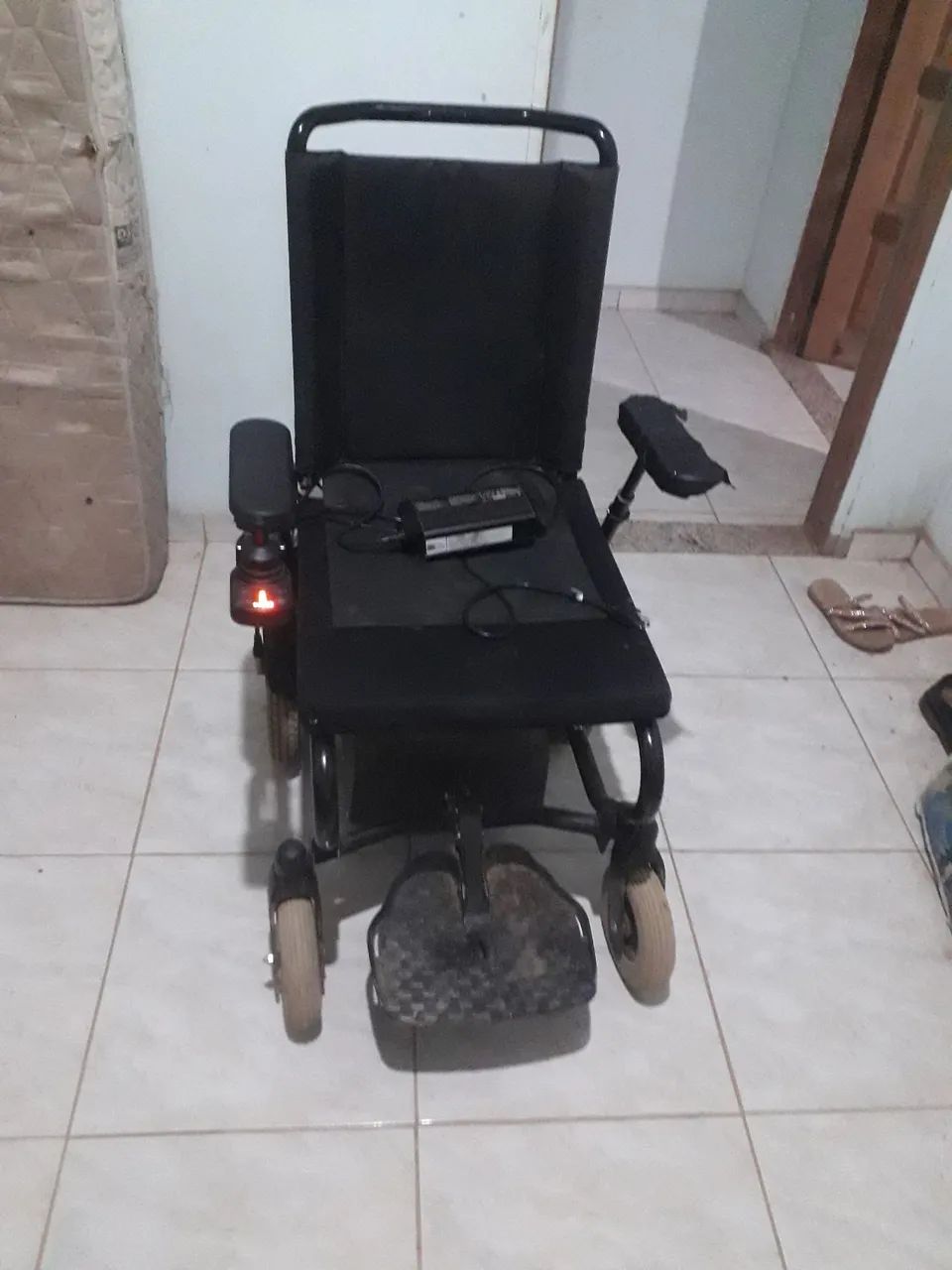 Cadeira de rodas  elétrica 