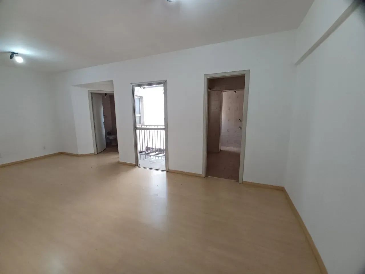 Alugo Kitnetão com garagem-Centro - Campinas - SP - Foto 5