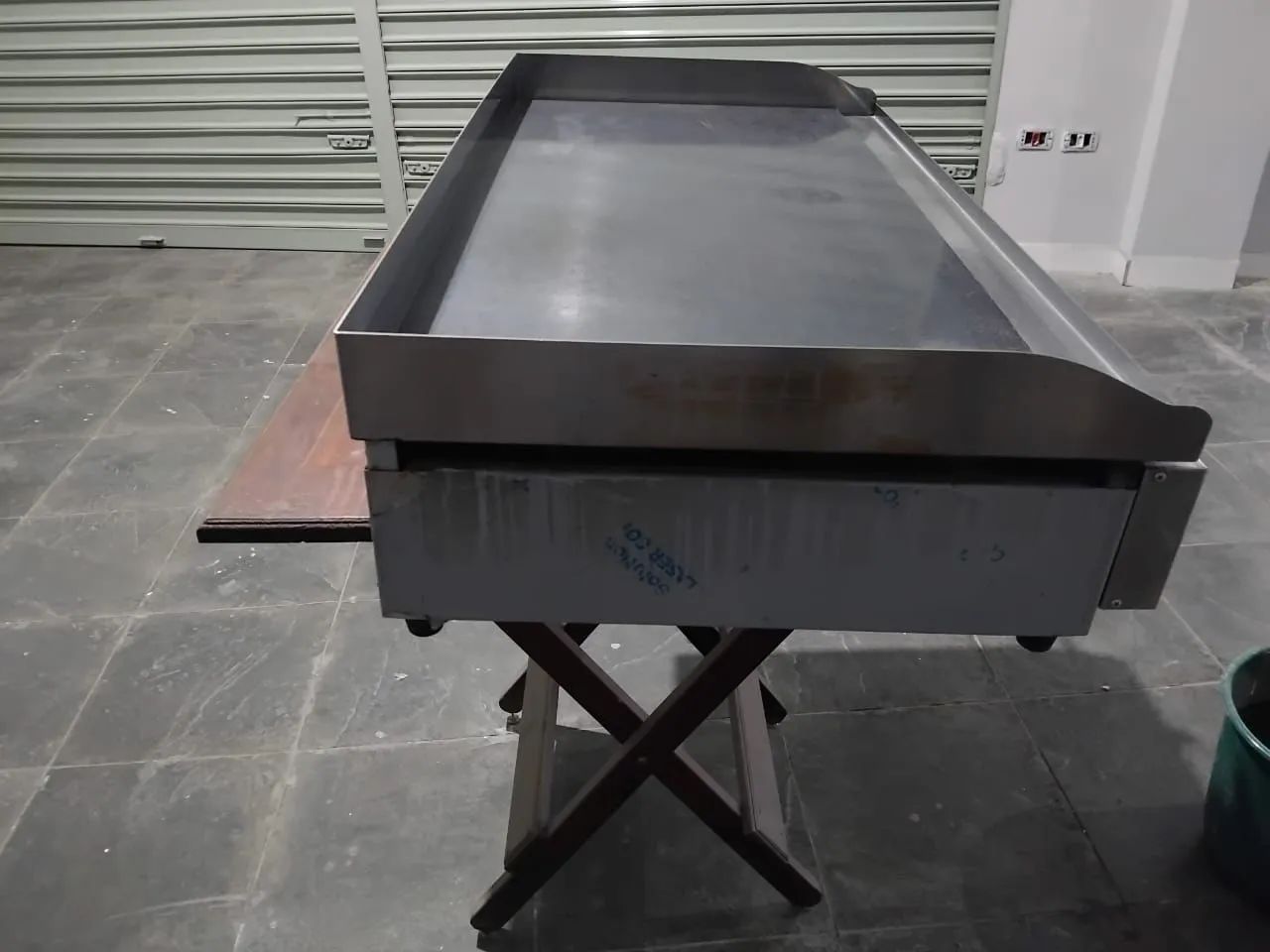 Chapa profissional a gás  - Foto 3