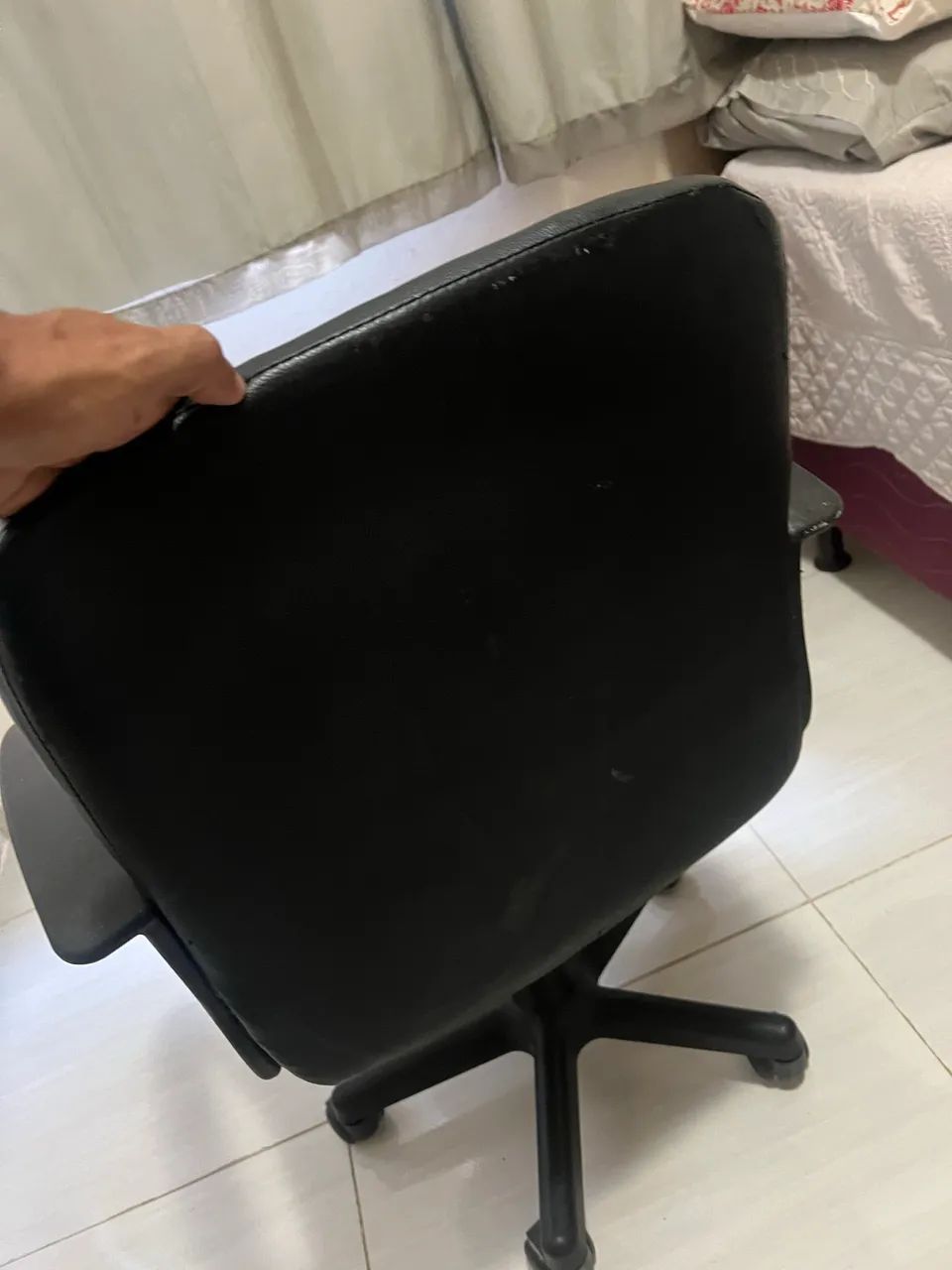 Cadeira giratória  - Foto 4