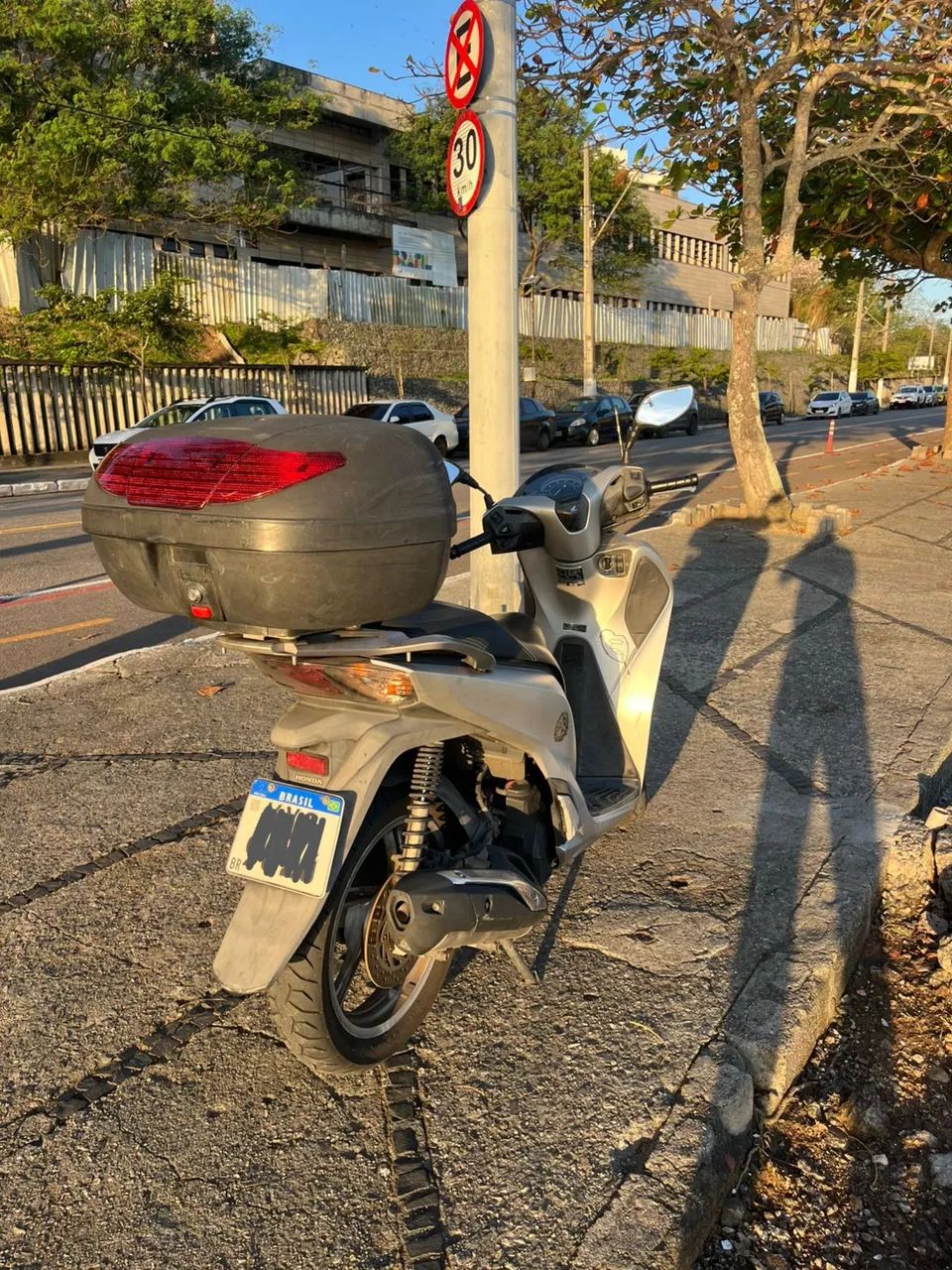 SCOOTER AUTOMATICA HONDA SH150 2017 - Foto 5