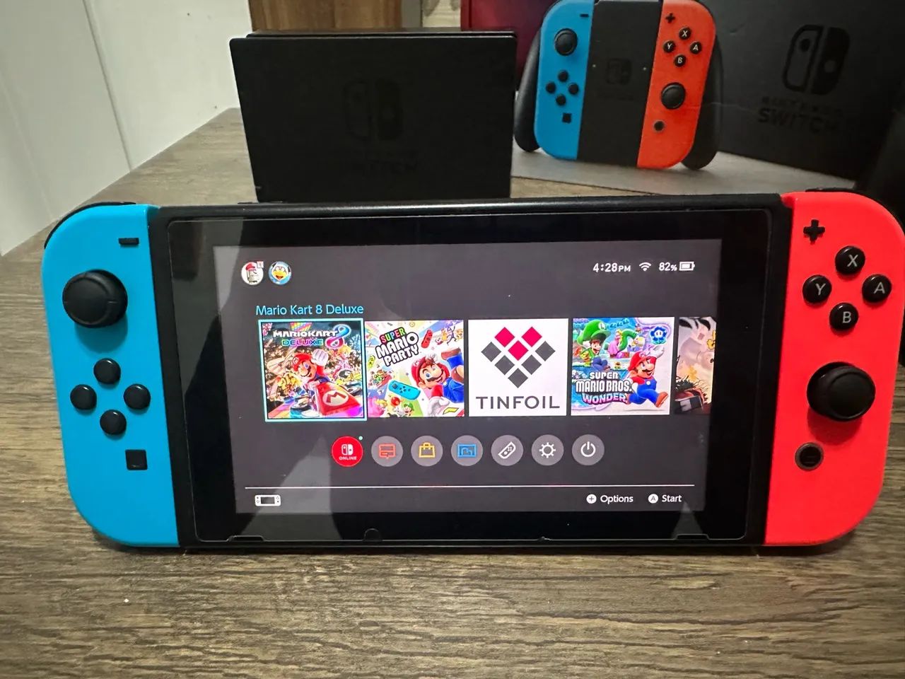Nintendo Switch Desbloqueado + Pro Controller - Foto 2