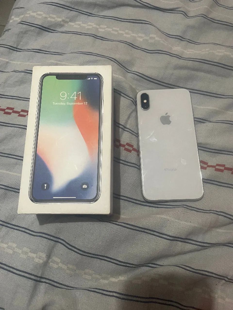 iPhone X - 64GB - Na Caixa