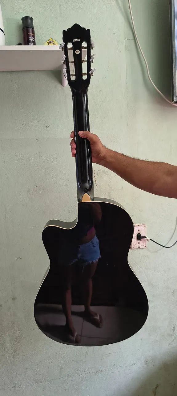 Violão novo