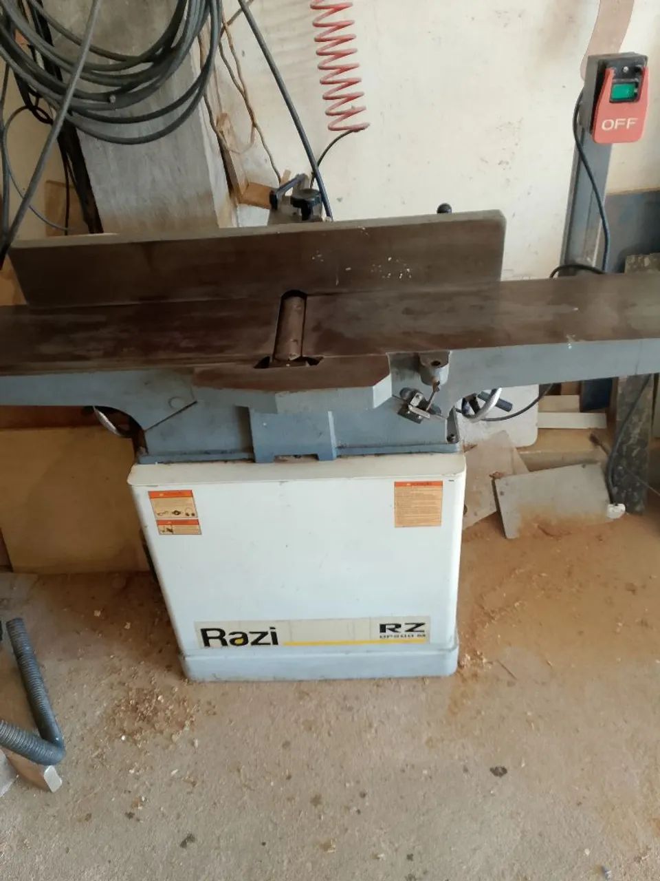 Plaina desempenadeira Razi DP200M