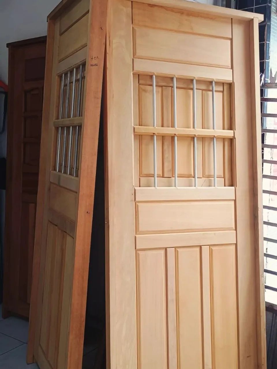 Portas de madeira maciça  - Foto 2