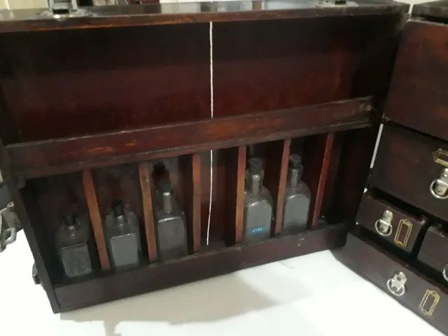 Maleta de primeiros socorros usada - Foto 3