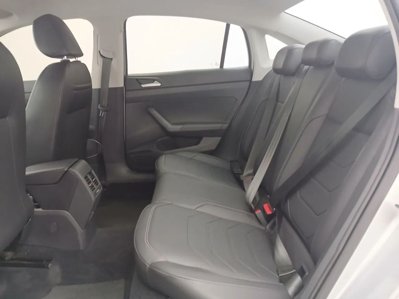 Volkswagen Virtus Comfort. 200 TSI 1.0 Flex 12V Aut, foto 17 de 18