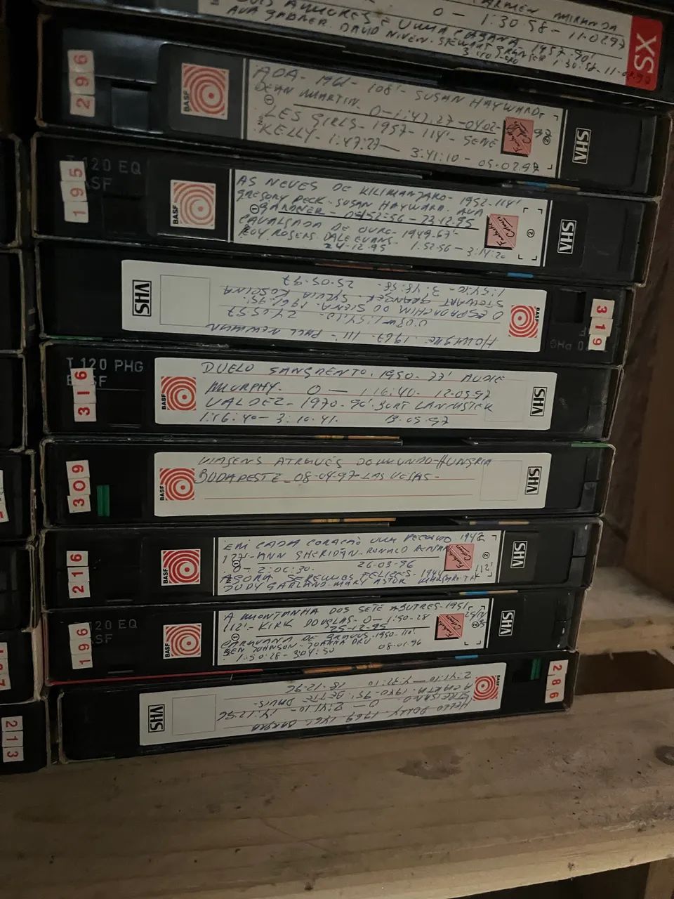 Coleção 50 fitas VHS antigas Gravadas - DVD, Blu-Ray e Vídeo