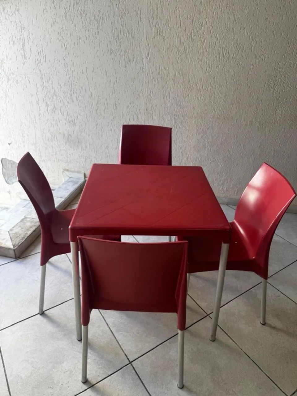 Conjunto de mesas com 4 cadeiras  - Foto 2