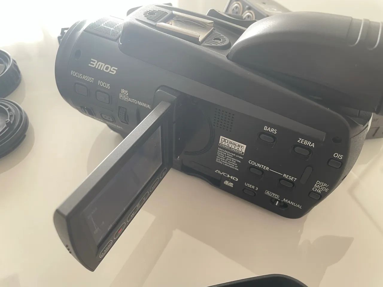 Filmadora Panasonic AG-HMC40 AVCCAM HD Sensor 3MOS Completa - Foto 3