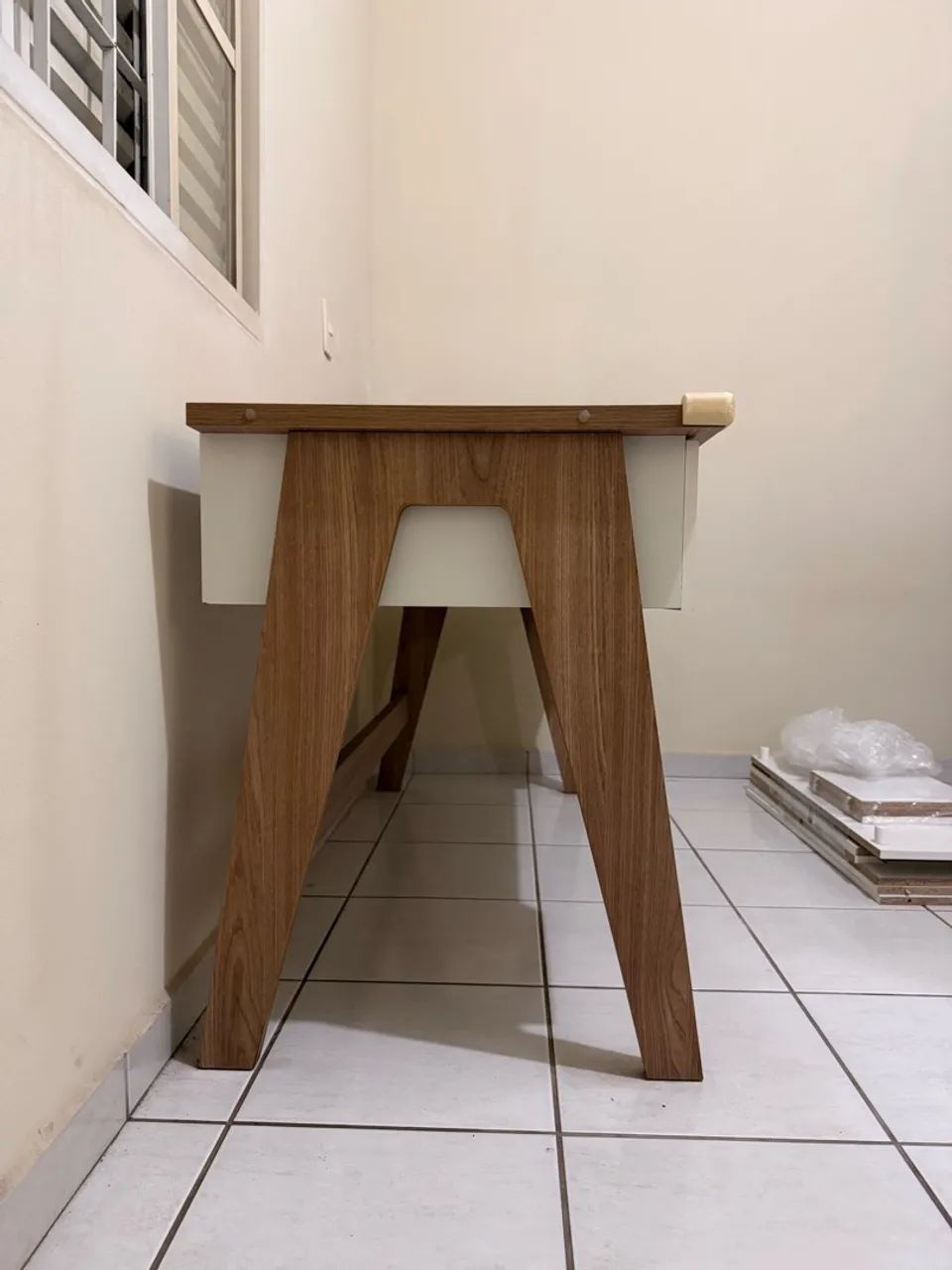 Mesa escritório com 3 gavetas - Foto 2