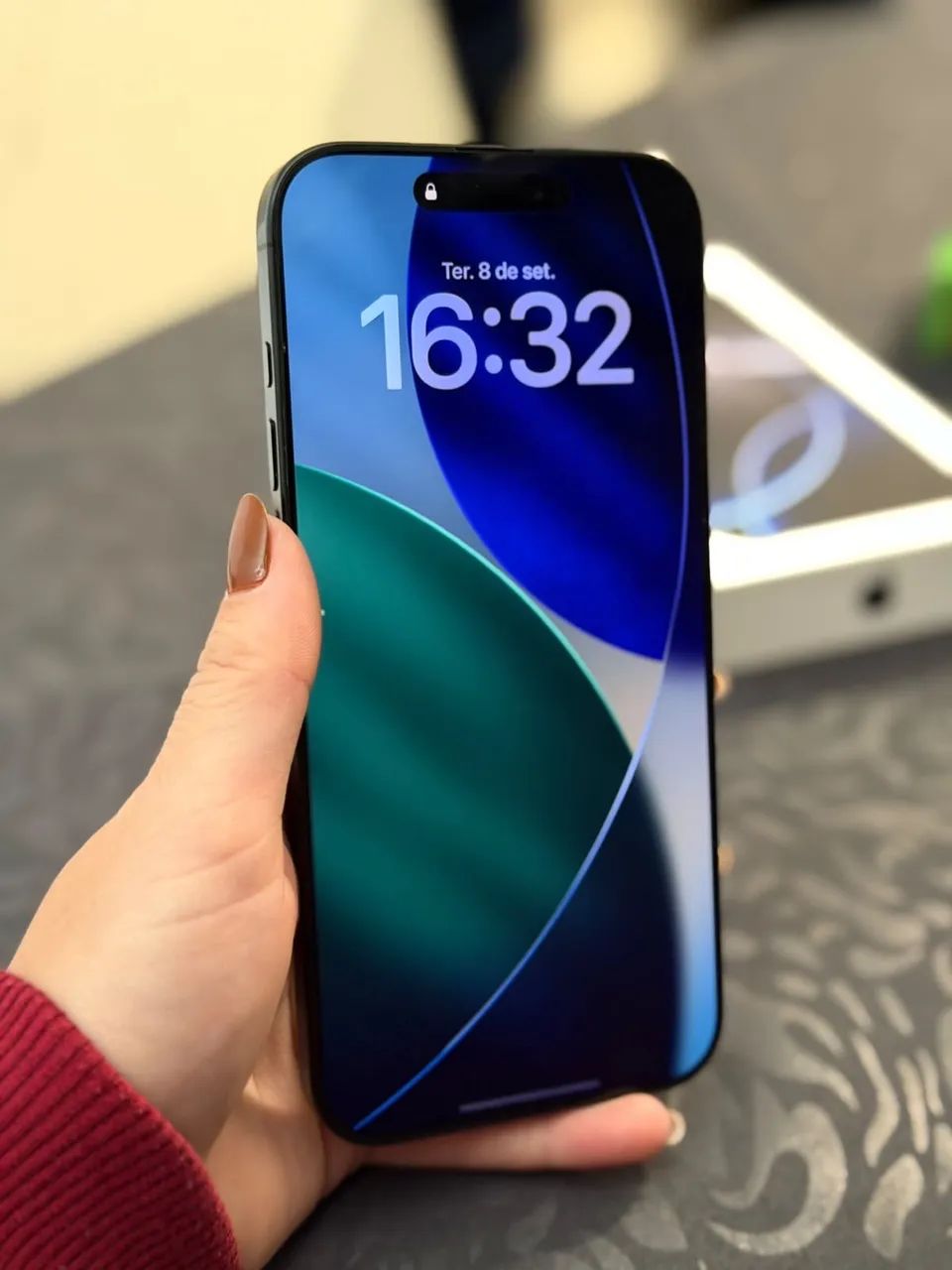 iPhone 16 pro Max 256 GB excelente estado  - Foto 3