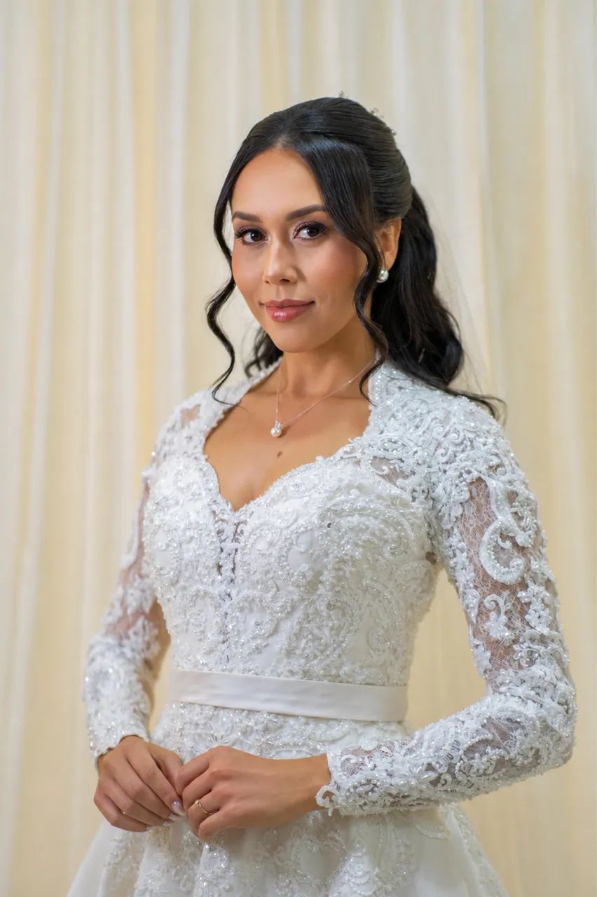 Vestido de noiva Adriana Alier - Elegante e Sofisticado  - Foto 5