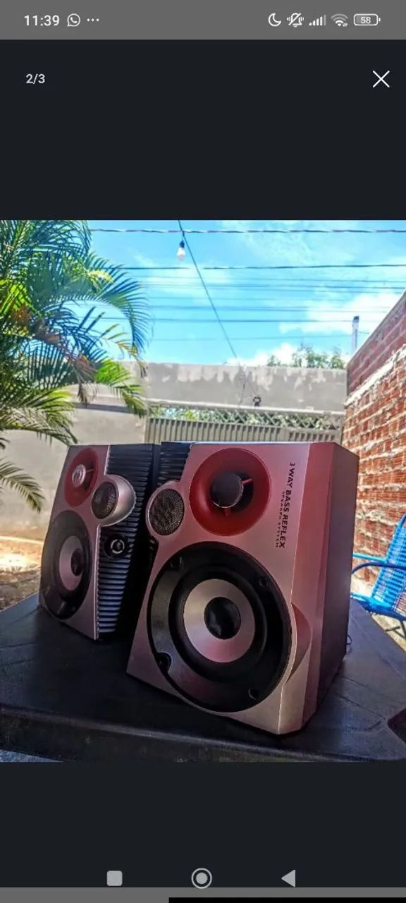 Duas caixas de som relíquia funcionando perfeitamente conservadas
