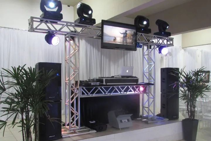 LOCAÇÃO DE SONORIZAÇÃO E ILUMINAÇÃO PARA FESTAS E EVENTOS  - Foto 2