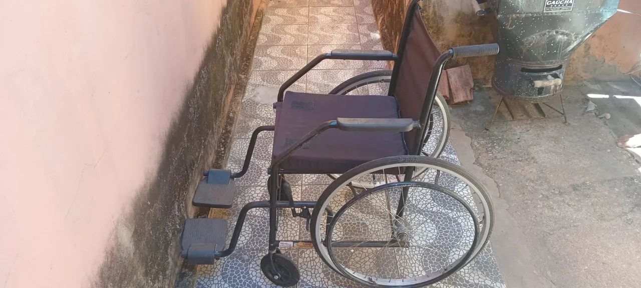 Cadeira de rodas - Foto 4