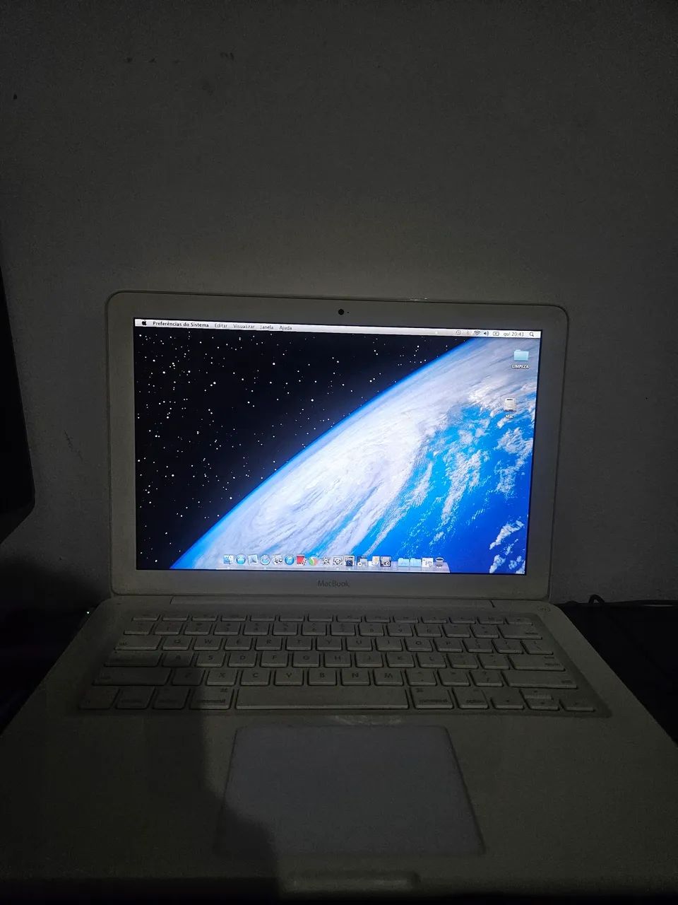 Macbook white 2009 250GB