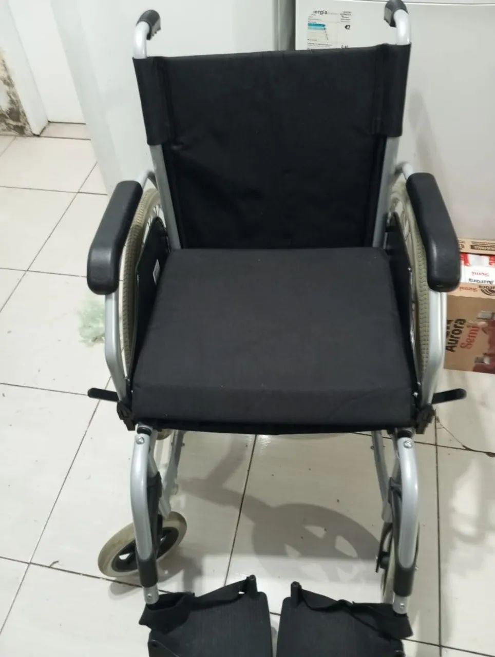Cadeira de rodas  - Foto 2