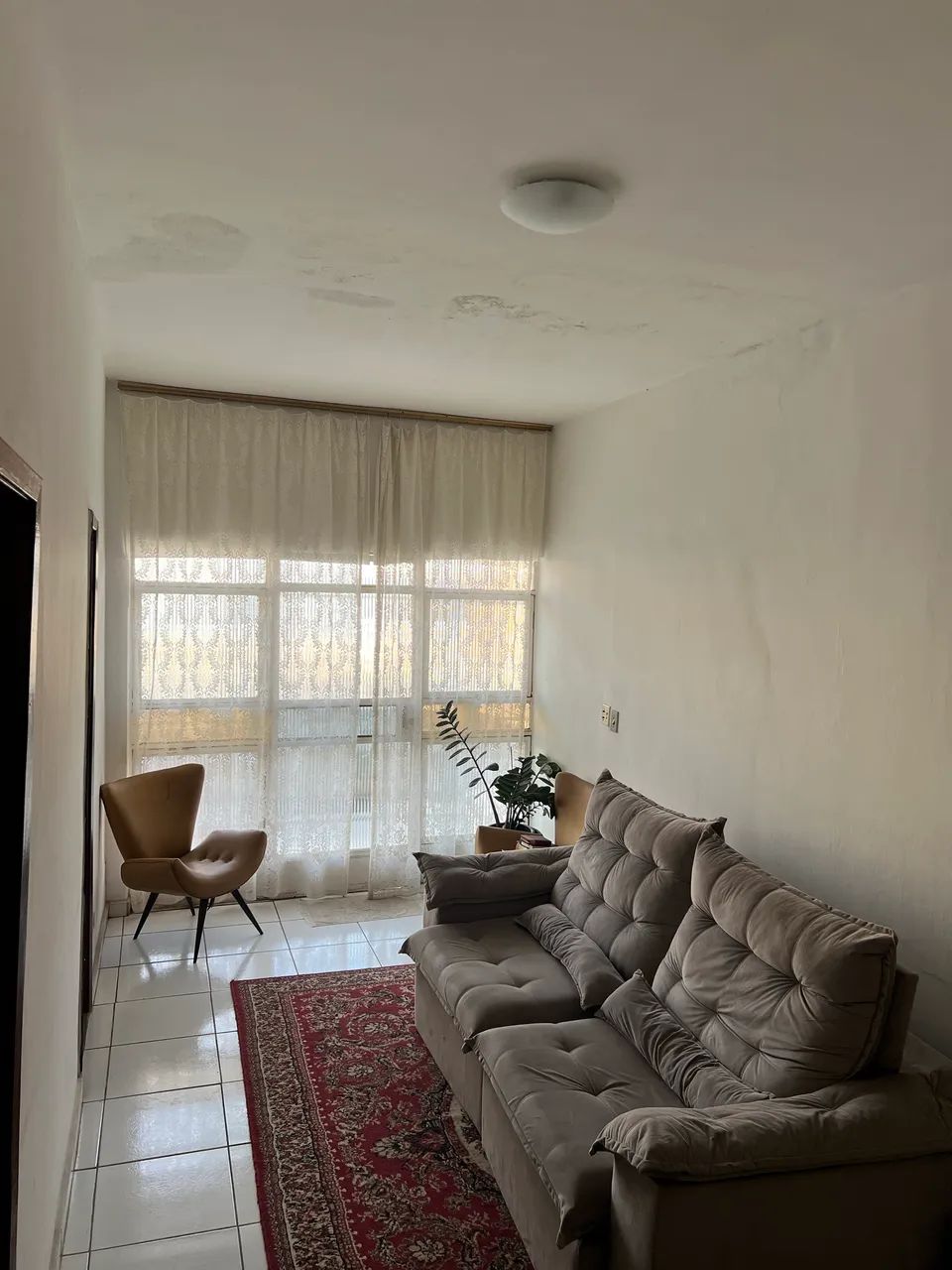 Vendo casa com 5 quartos - Foto 2