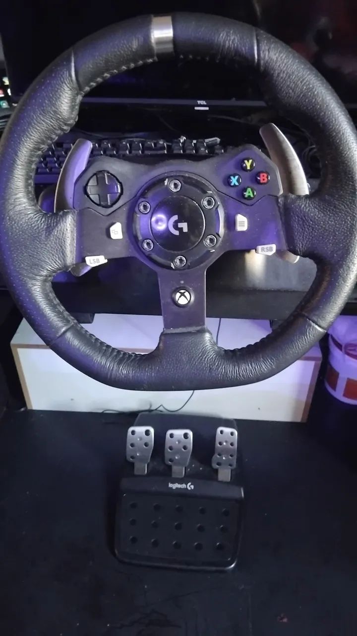 Volante G920 Logitech com câmbio