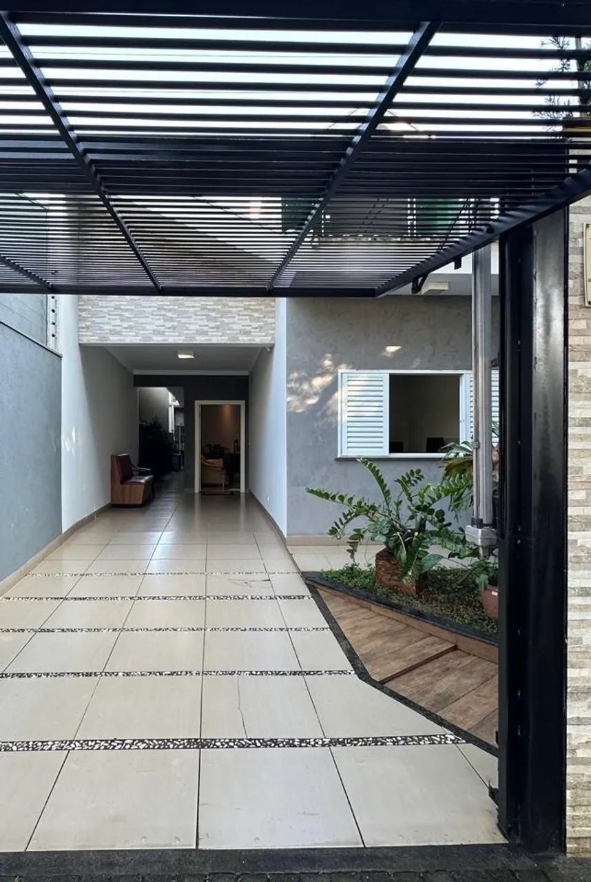 Sobrado com planejados no Jardim Alvorada 