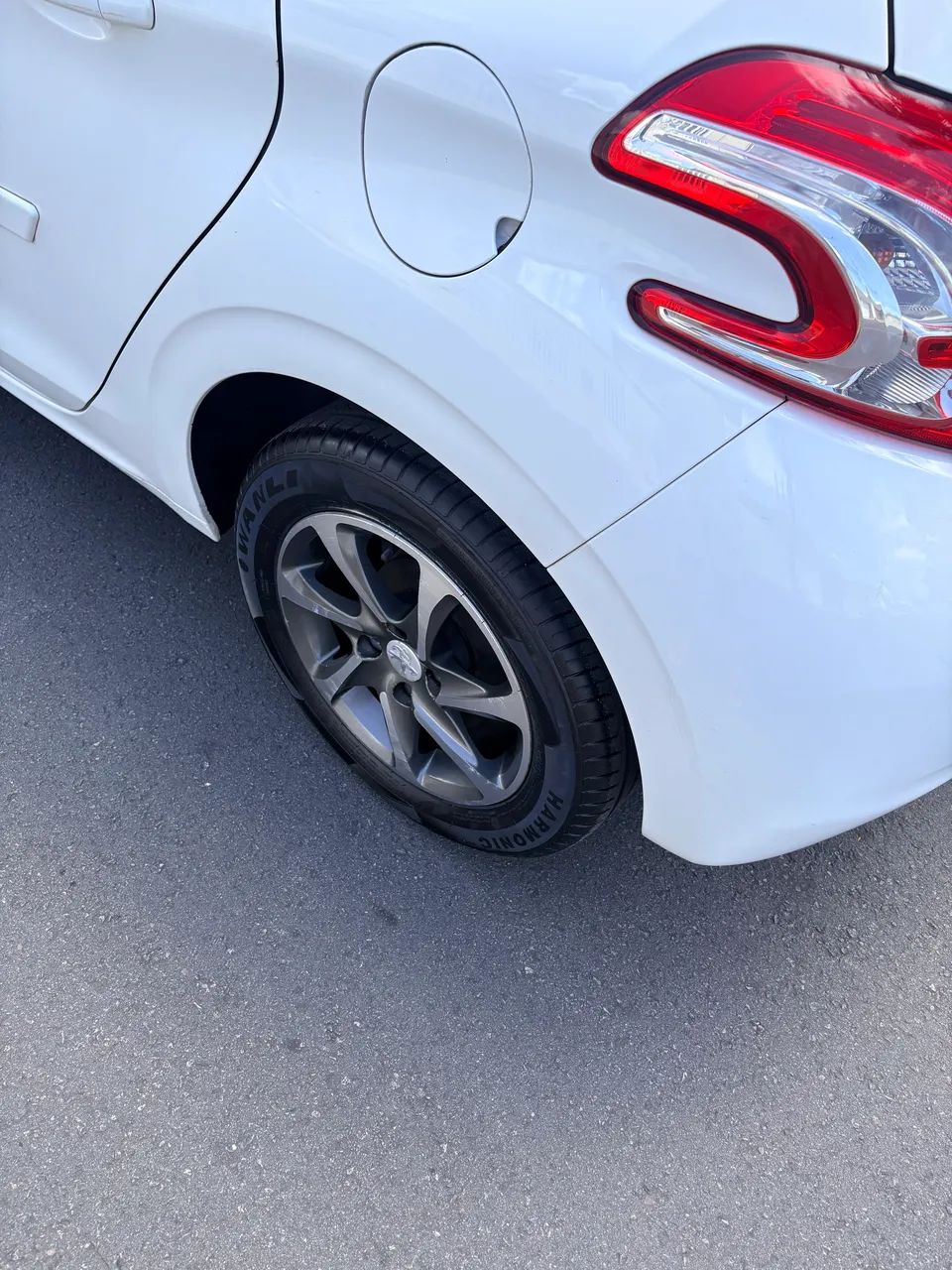 Peugeot 208 Active/active Pack 1.5 Flex 8V 5P 2015 - Foto 2