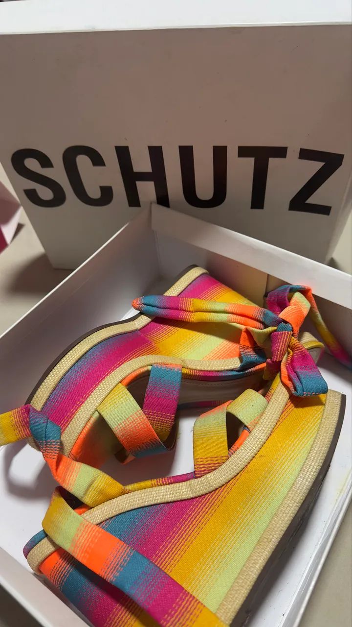 Sandália Schutz