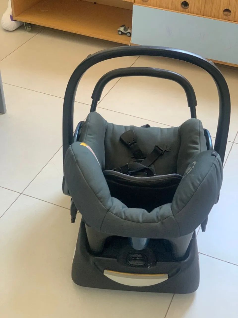 Bebe conforto Maxi Cosi Original com base inclusa - Foto 4