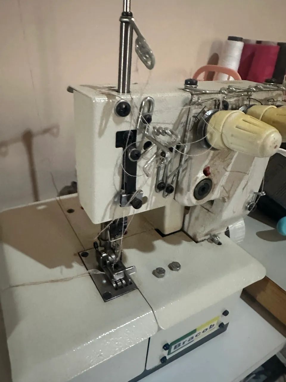 Máquina de costura galoneira Brás on - Foto 2