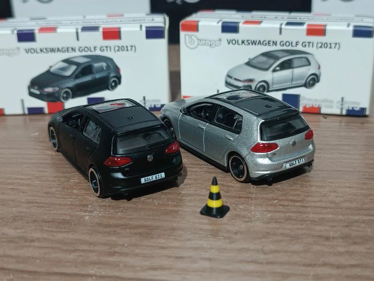 Miniaturas Golf burago 1.64 2 unidades  - Foto 2